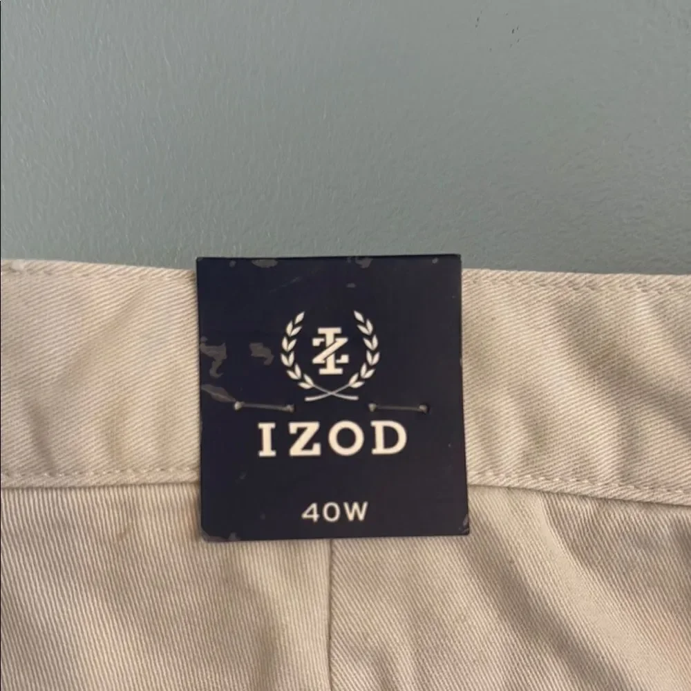 Izod Men's size 40 Shorts New w tags tan khaki Golf